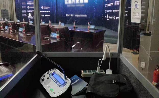 高級同聲翻譯譯員工資一般多少錢？